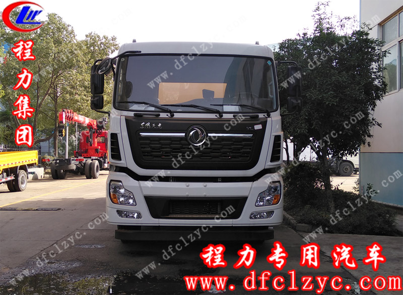 程力集團(tuán)東風(fēng)天龍后雙橋清洗吸污車(chē)